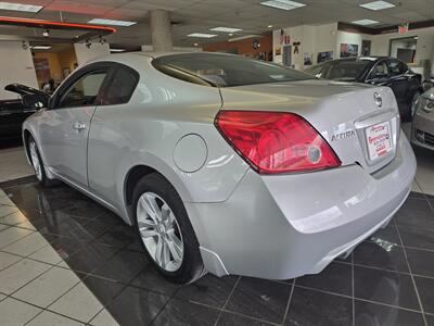 2011 Nissan Altima 2.5 S 2DR COUPE   - Photo 7 - Hamilton, OH 45015