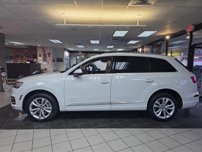 2017 Audi Q7 3.0T quattro Premium Plus AWD   - Photo 2 - Hamilton, OH 45015