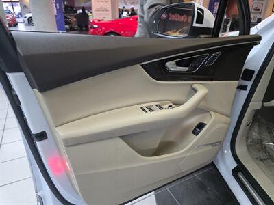 2017 Audi Q7 3.0T quattro Premium Plus AWD   - Photo 9 - Hamilton, OH 45015