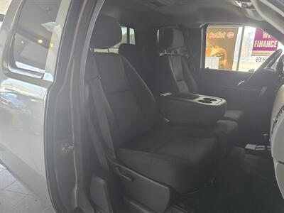 2012 Chevrolet Silverado 1500 LS 4DR EXTENDED CAB 4X4 - Photo 14 - Hamilton, OH 45015