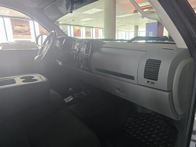2012 Chevrolet Silverado 1500 LS 4DR EXTENDED CAB 4X4 - Photo 13 - Hamilton, OH 45015