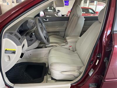 2008 Hyundai Sonata GLS 4DR SEDAN - Photo 9 - Hamilton, OH 45015