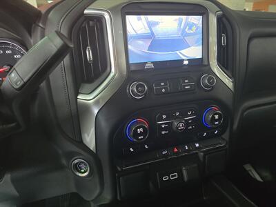 2021 Chevrolet Silverado 1500 RST 4DR CREW CAB 4X4/V8   - Photo 18 - Hamilton, OH 45015