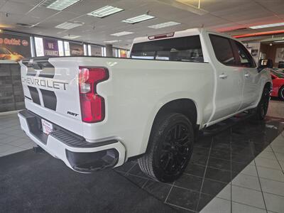 2021 Chevrolet Silverado 1500 RST 4DR CREW CAB 4X4/V8   - Photo 4 - Hamilton, OH 45015