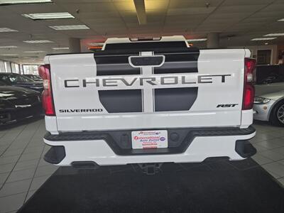 2021 Chevrolet Silverado 1500 RST 4DR CREW CAB 4X4/V8   - Photo 5 - Hamilton, OH 45015