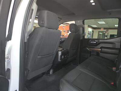 2021 Chevrolet Silverado 1500 RST 4DR CREW CAB 4X4/V8   - Photo 8 - Hamilton, OH 45015