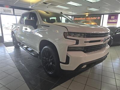 2021 Chevrolet Silverado 1500 RST 4DR CREW CAB 4X4/V8   - Photo 3 - Hamilton, OH 45015