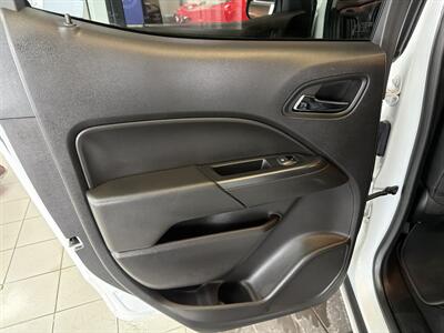 2021 Chevrolet Colorado LT   - Photo 20 - Hamilton, OH 45015