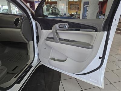 2016 Buick Enclave Premium 4DR SUV - Photo 10 - Hamilton, OH 45015