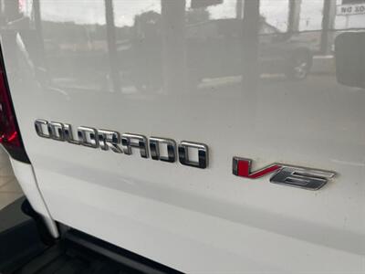 2018 Chevrolet Colorado LT-CREW CAB-4X4   - Photo 26 - Hamilton, OH 45015