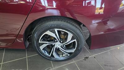 2017 Honda Accord LX 4DR SEDAN - Photo 26 - Hamilton, OH 45015