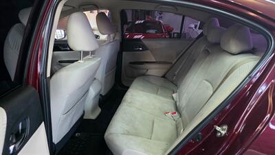 2017 Honda Accord LX 4DR SEDAN - Photo 17 - Hamilton, OH 45015