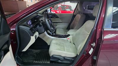 2017 Honda Accord LX 4DR SEDAN - Photo 8 - Hamilton, OH 45015
