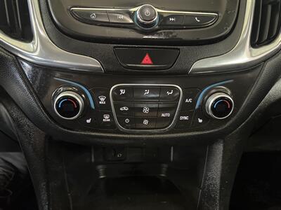 2018 Chevrolet Equinox LT 4DR SUV 4X4 - Photo 16 - Hamilton, OH 45015