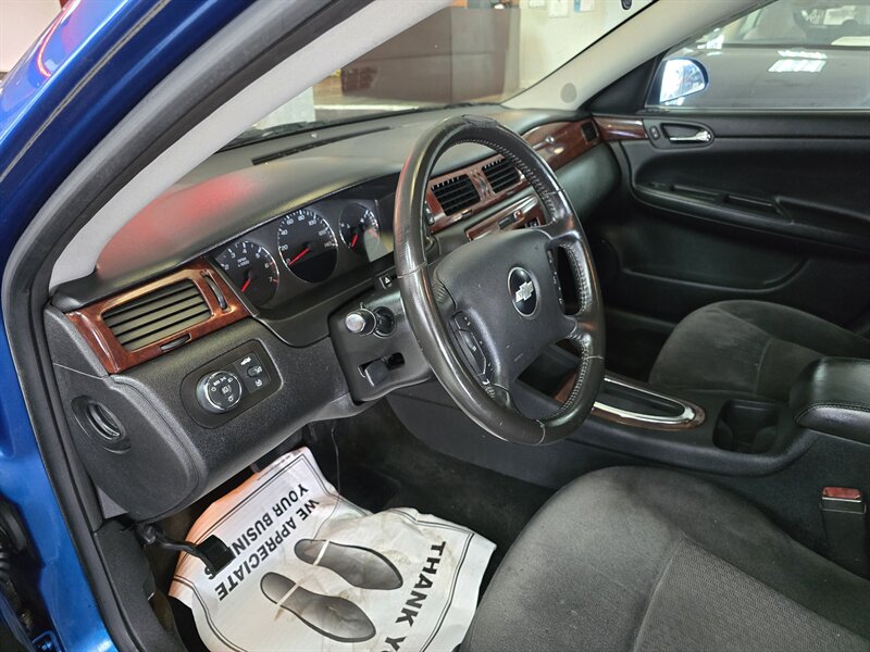 2010 Chevrolet Impala LT photo