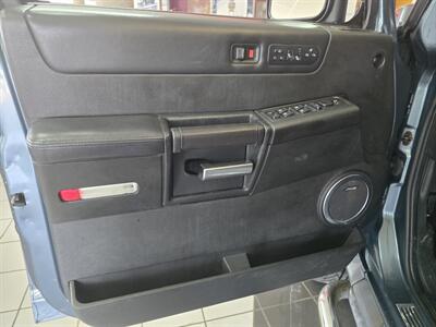 2005 Hummer H2 Base 4DR SUV 4WD   - Photo 7 - Hamilton, OH 45015