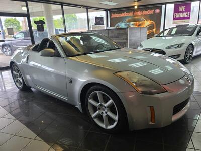 2005 Nissan 350Z Touring 2DR ROADSTER   - Photo 11 - Hamilton, OH 45015