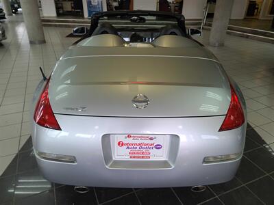 2005 Nissan 350Z Touring 2DR ROADSTER   - Photo 14 - Hamilton, OH 45015