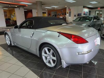 2005 Nissan 350Z Touring 2DR ROADSTER   - Photo 9 - Hamilton, OH 45015