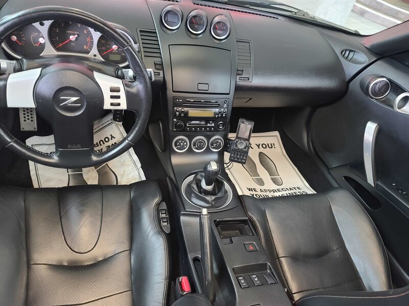 2005 Nissan 350Z Touring photo