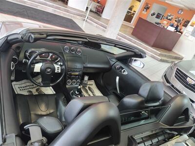 2005 Nissan 350Z Touring 2DR ROADSTER   - Photo 34 - Hamilton, OH 45015