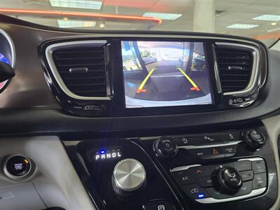2018 Chrysler Pacifica Touring Plus MINI-VAN - Photo 24 - Hamilton, OH 45015