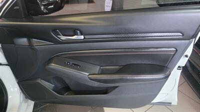 2022 Nissan Altima 2.5 SR 4DR SEDAN   - Photo 29 - Hamilton, OH 45015