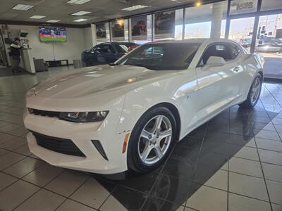 2017 Chevrolet Camaro LT   - Photo 1 - Hamilton, OH 45015