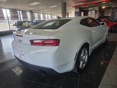 2017 Chevrolet Camaro LT   - Photo 4 - Hamilton, OH 45015