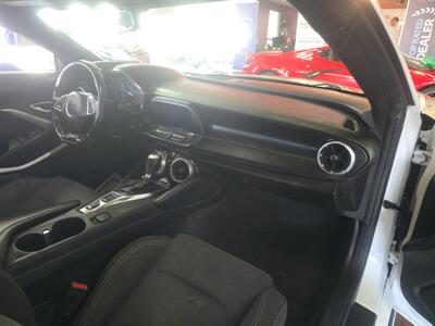 2017 Chevrolet Camaro LT   - Photo 12 - Hamilton, OH 45015