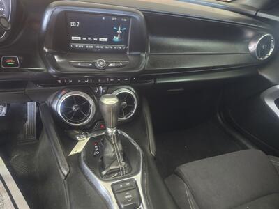 2017 Chevrolet Camaro LT   - Photo 20 - Hamilton, OH 45015