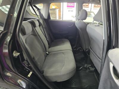 2010 Honda Fit Base 4DR HATCHBACK/5-SPEED   - Photo 16 - Hamilton, OH 45015