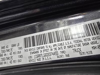 2016 RAM 1500 Outdoorsman 4DR CREW CAB 4X4/V8 - Photo 31 - Hamilton, OH 45015