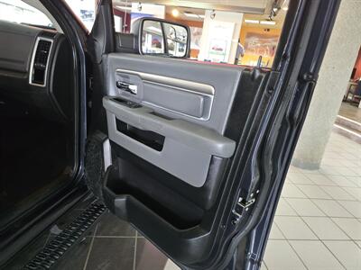 2016 RAM 1500 Outdoorsman 4DR CREW CAB 4X4/V8 - Photo 13 - Hamilton, OH 45015