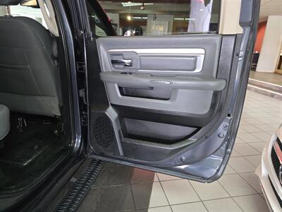 2016 RAM 1500 Outdoorsman 4DR CREW CAB 4X4/V8 - Photo 17 - Hamilton, OH 45015