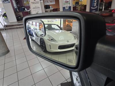 2016 RAM 1500 Outdoorsman 4DR CREW CAB 4X4/V8 - Photo 8 - Hamilton, OH 45015