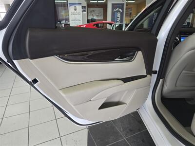 2016 Cadillac XTS Luxury 4DR SEDAN   - Photo 11 - Hamilton, OH 45015