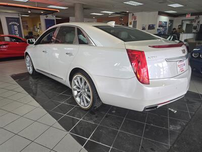 2016 Cadillac XTS Luxury 4DR SEDAN   - Photo 6 - Hamilton, OH 45015