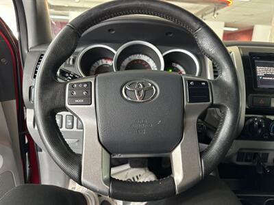 2013 Toyota Tacoma V6  4DR DOUBLE CAB 4X4   - Photo 23 - Hamilton, OH 45015