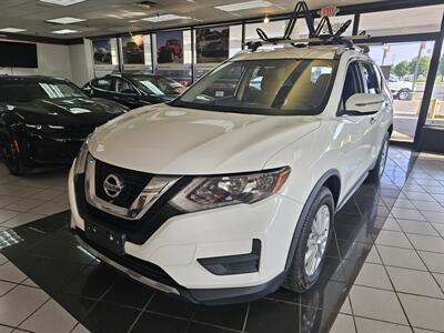 2017 Nissan Rogue S   - Photo 2 - Hamilton, OH 45015