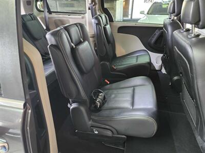 2016 Chrysler Town & Country Touring-L Anniversary edition mini-van   - Photo 25 - Hamilton, OH 45015