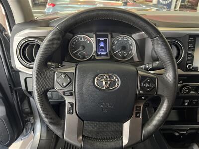 2020 Toyota Tacoma SR5 V6 4DR DOUBLE CAB - Photo 14 - Hamilton, OH 45015