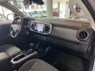 2020 Toyota Tacoma SR5 V6 4DR DOUBLE CAB - Photo 26 - Hamilton, OH 45015