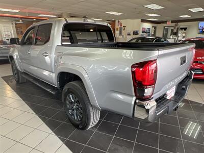 2020 Toyota Tacoma SR5 V6 4DR DOUBLE CAB - Photo 9 - Hamilton, OH 45015