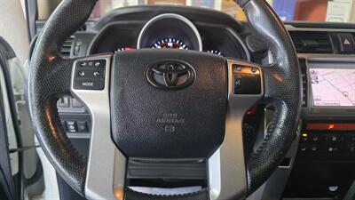 2011 Toyota 4Runner Limited 4DR SUV 4X4   - Photo 14 - Hamilton, OH 45015
