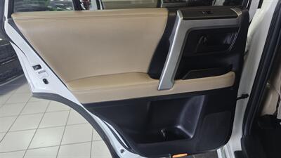 2011 Toyota 4Runner Limited 4DR SUV 4X4   - Photo 27 - Hamilton, OH 45015