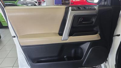 2011 Toyota 4Runner Limited 4DR SUV 4X4   - Photo 24 - Hamilton, OH 45015