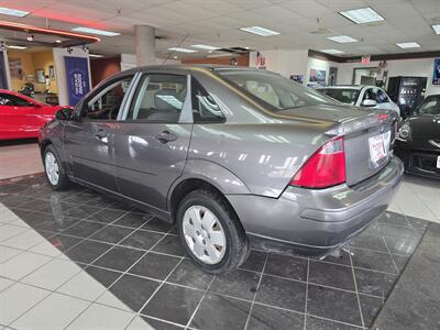 2007 Ford Focus ZX4 S - Photo 6 - Hamilton, OH 45015