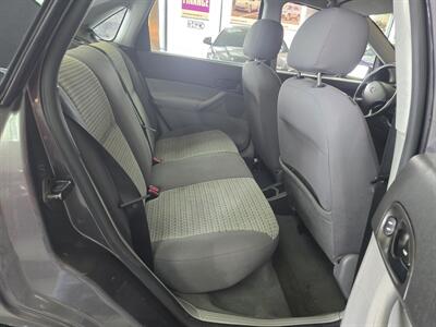 2007 Ford Focus ZX4 S - Photo 16 - Hamilton, OH 45015