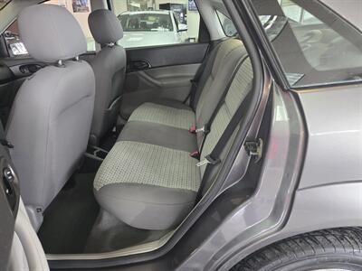 2007 Ford Focus ZX4 S - Photo 11 - Hamilton, OH 45015